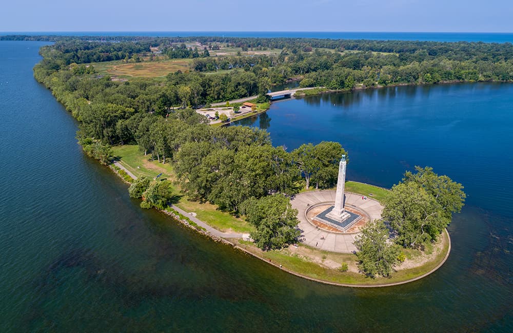 Aerial view of Perry Monument at Presque Isle State Park in Erie, Pennsylvania